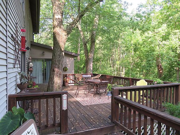 4th image of 152 S Gull Lake Dr