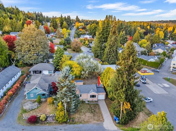 5522 NE 193rd Street, Lake Forest Park, WA 98155