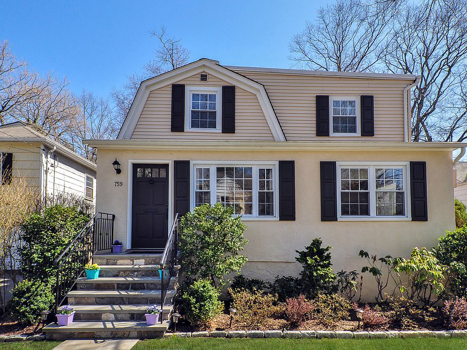 1st image of 759 Forest Ave