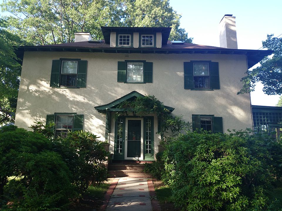 2nd image of 71 Williston Rd
