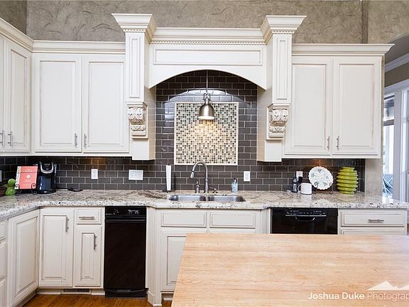 5th image of 2614 N Timberglen Ln