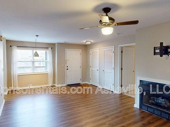 4th image of 604 Carlyle Way