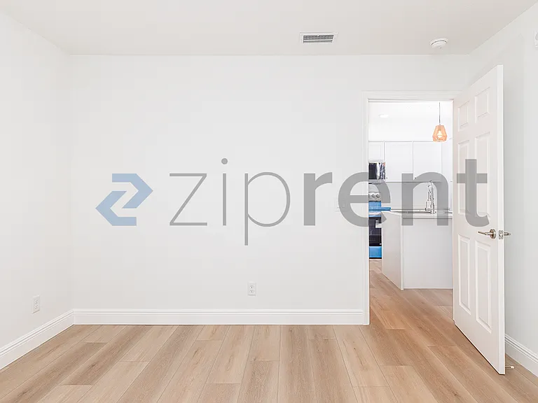3024 Parkway Blvd #207 — Photo 10