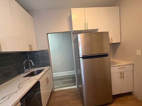3rd image of 631 Bergen Ave #52E