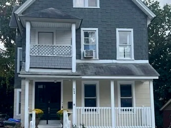 869 Worthington St, Springfield, MA 01105