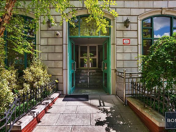 4th image of 2323 31st Ave APT 4C