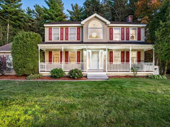 36 Sutherland Drive, Hudson, NH 03051