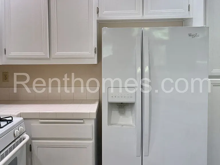 11295 Provencal Pl — Photo 9