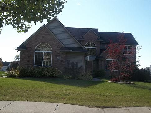 2nd image of 4223 Delphine Dr