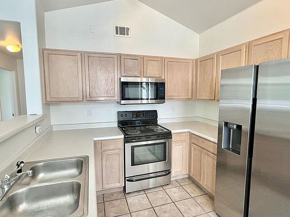 5th image of 8500 E Jefferson Ave APT 18