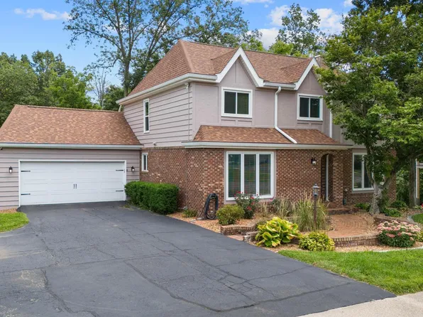 6302 N Talisman Ter, Peoria, IL 61615