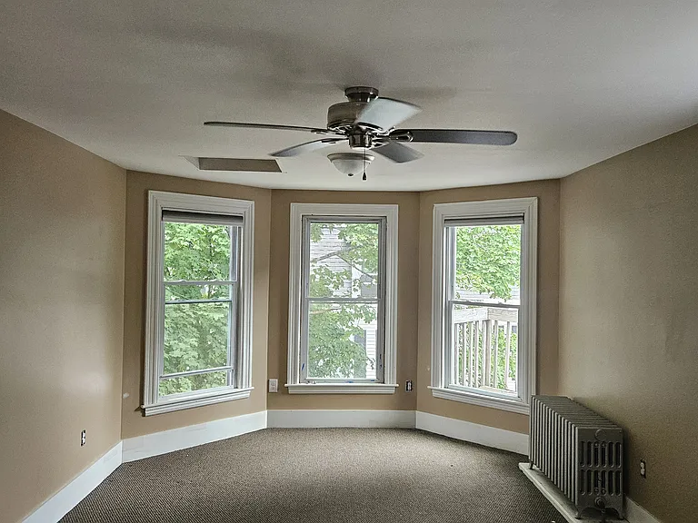 84 Brackett St — Photo 9