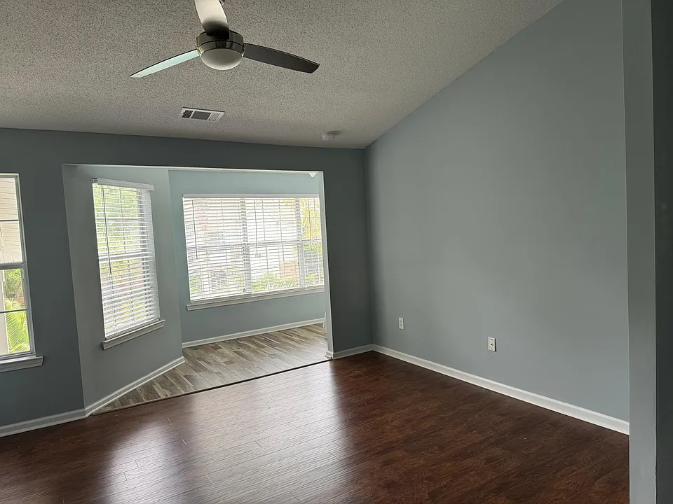 188 Midland Pkwy #223