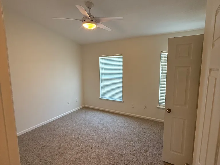 13036 Sunset Lake Dr — Photo 20