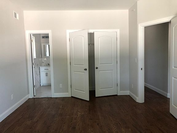 5th image of 104 Quinlan Ave #12