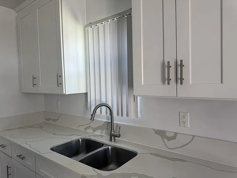 170 Garrett Ave #1/2 — Photo 3