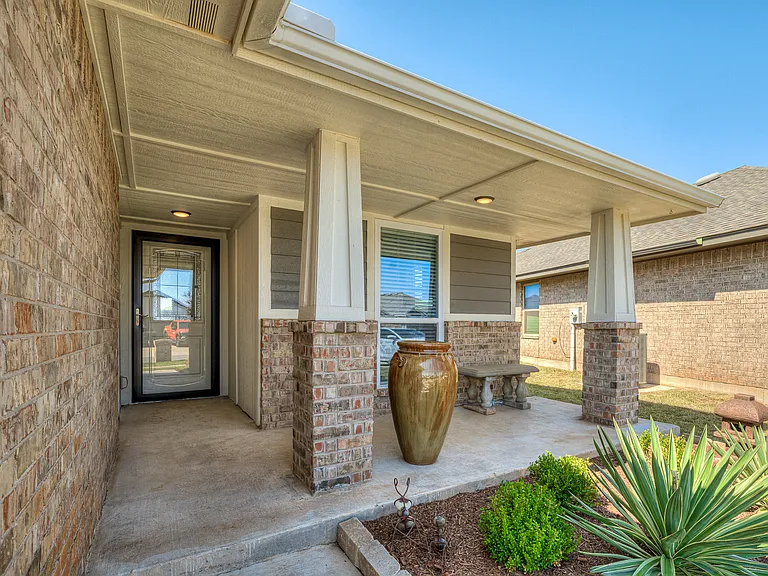 18305 Autumn Grove Dr — Photo 2