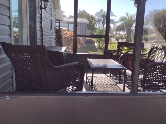 4th image of 1607 Doral Cir