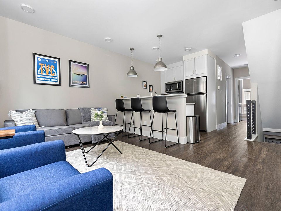 1st image of 138 Gillis St #18