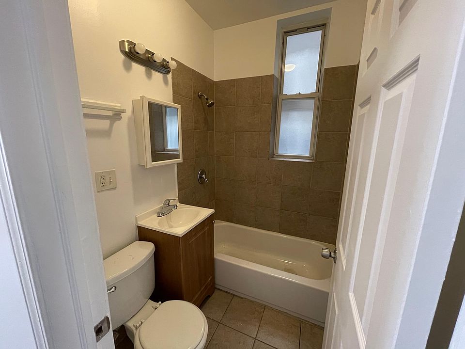 1st image of 206 N California Ave #1