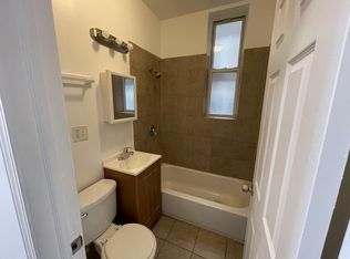 204 N California Ave #204, Chicago, IL 60612