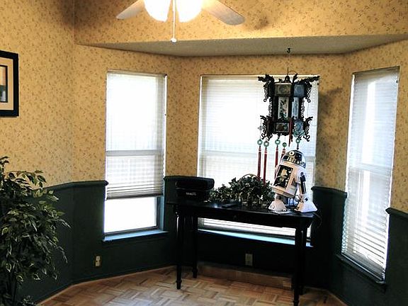 5th image of 4522 Fairbanks Dr