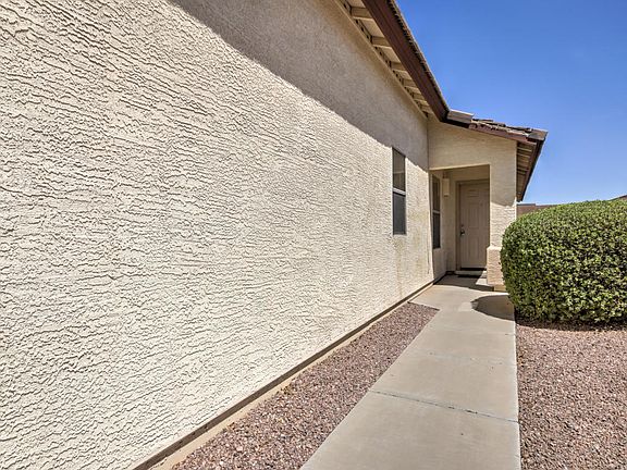 5th image of 601 S 125th Ave