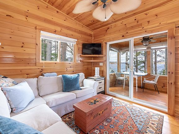 3rd image of 148 Lucerne Avenue #4