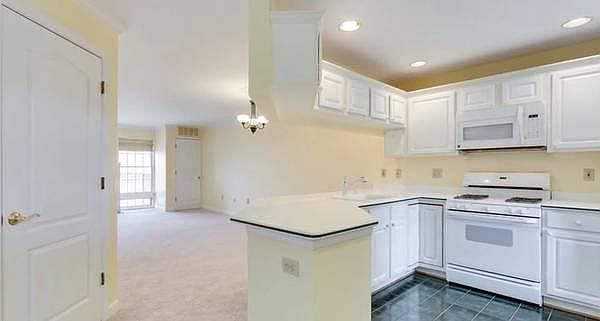 1st image of 6940 Fairfax Dr Unit 300