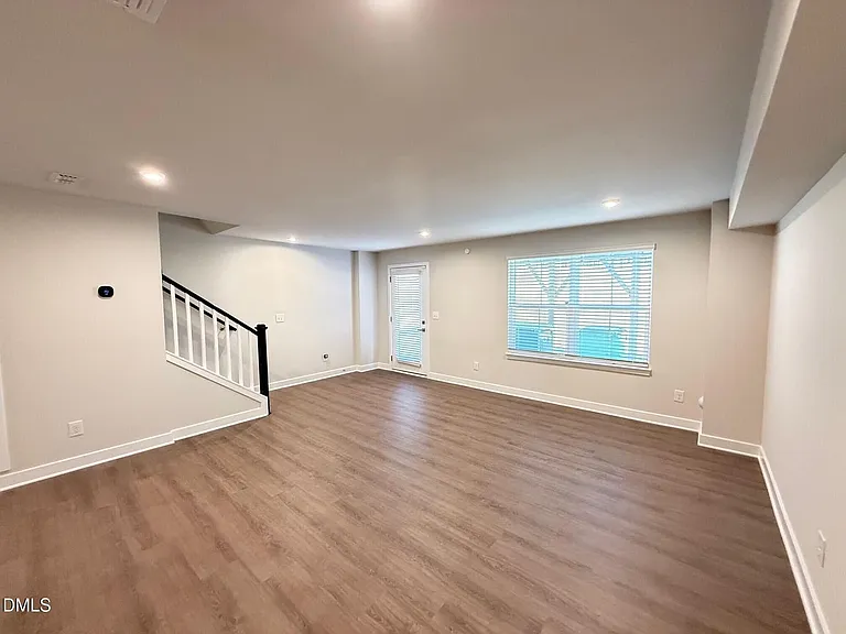 1362 Chowan Ave — Photo 32