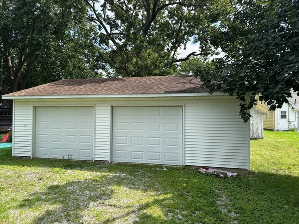 308 S Richman St, Villa Grove, IL 61956
