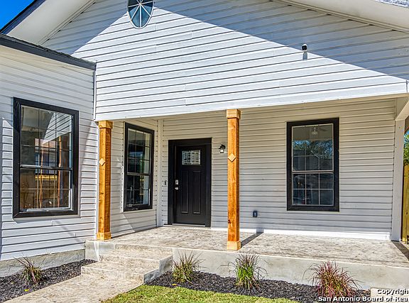 3rd image of 617 Virginia Blvd