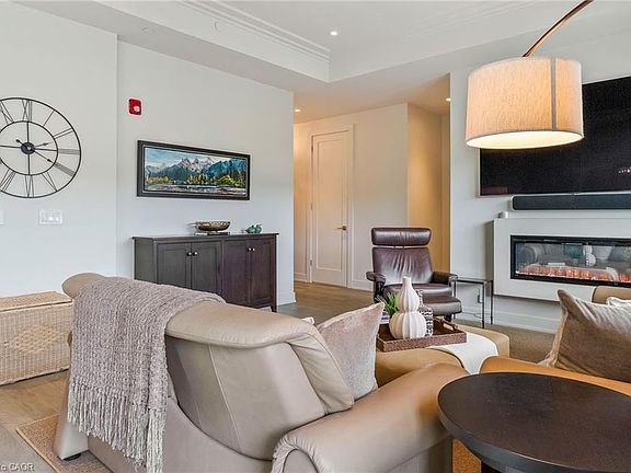 5th image of 123 Maurice Dr #303