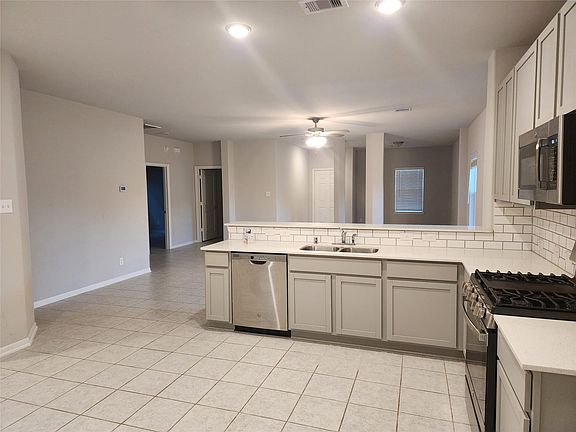 2nd image of 411 Barren Oak Ln