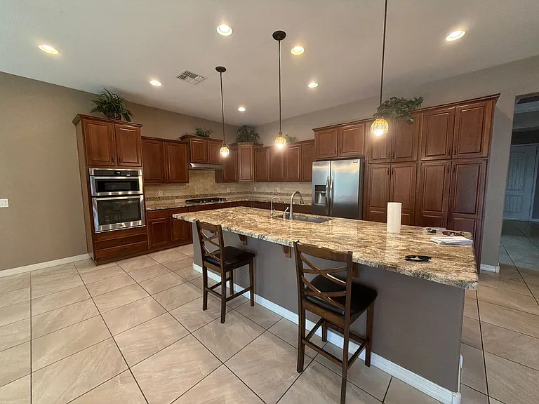 15959 W Cameron Dr — Photo 2