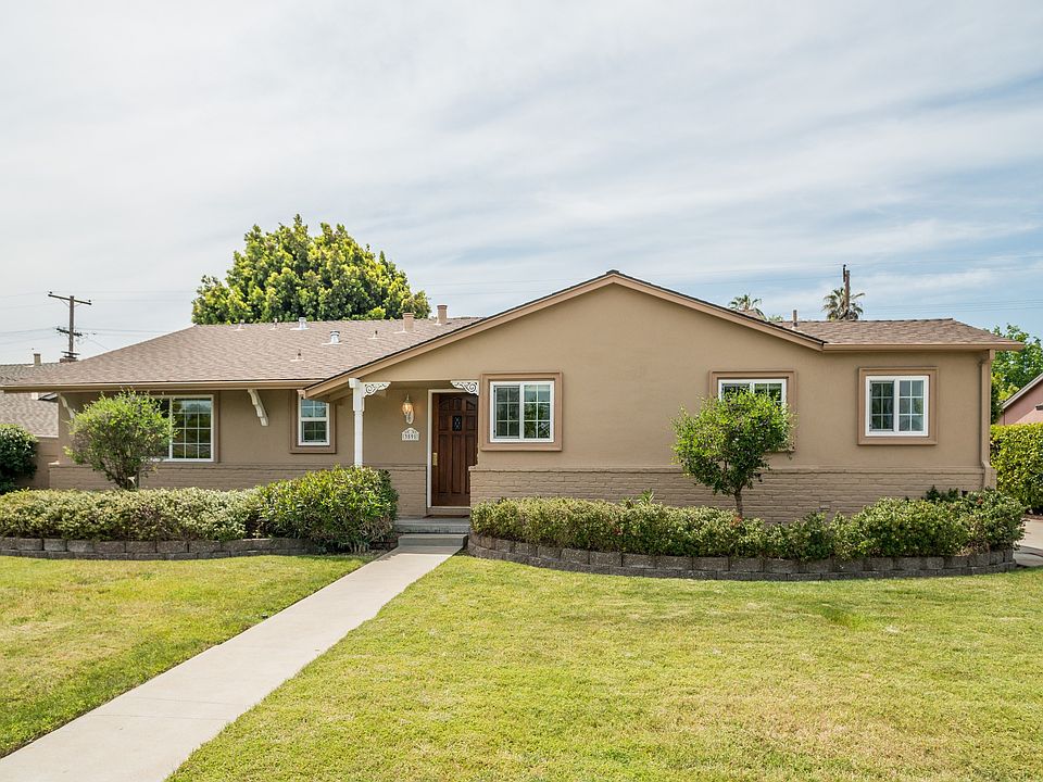 1st image of 3591 Gavota Ave