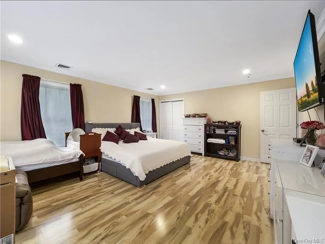 3 bed, $3,600 — Photo 1