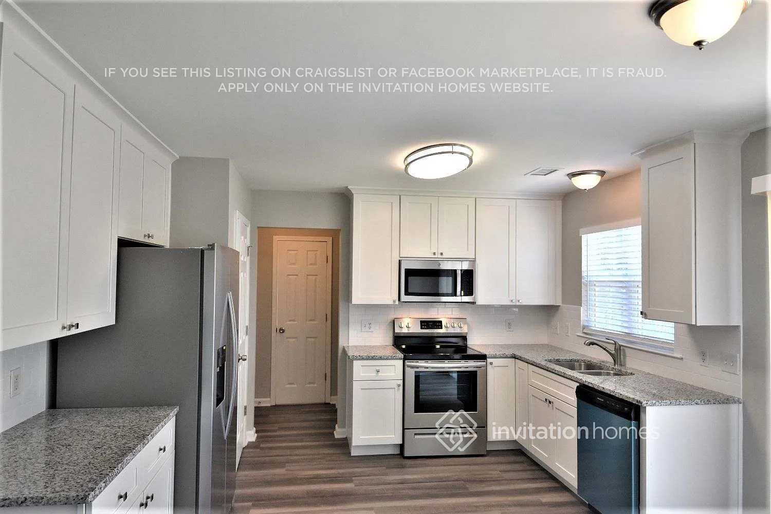 3123 Old Ironside Dr Charlotte, NC 28213 — Photo 3