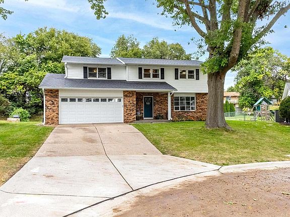 2nd image of 2510 Eastberry Ct