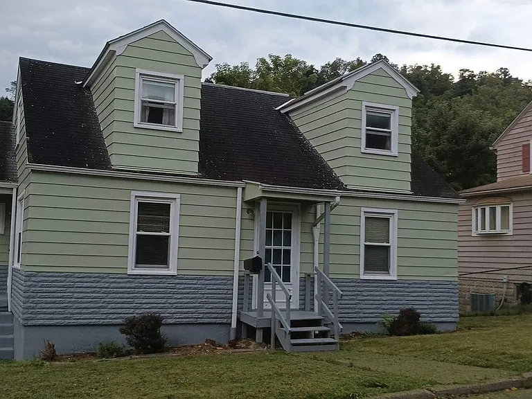 801 Duff Ave — Photo 3