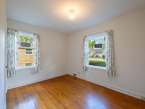 5th image of 35 Bernice Ave