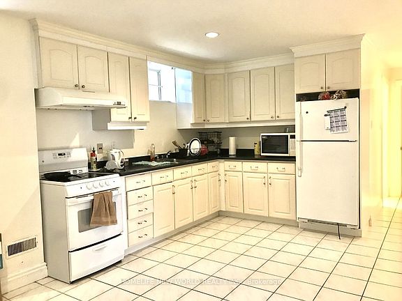 3rd image of 298 McKee Ave