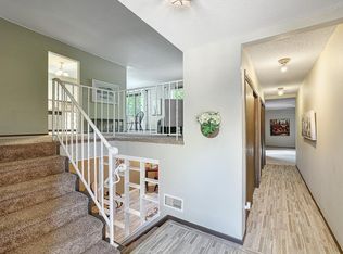 8000 Greenwood Dr, Mounds View, MN 55112