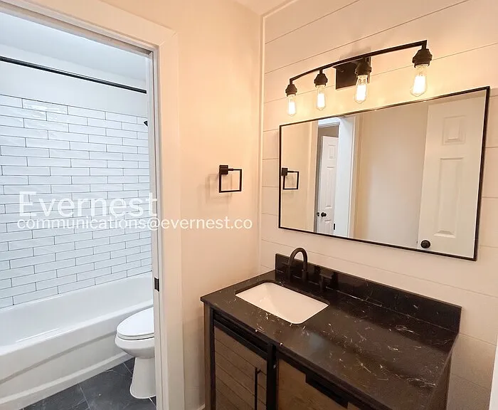 5908 S Manhattan Ave — Photo 16