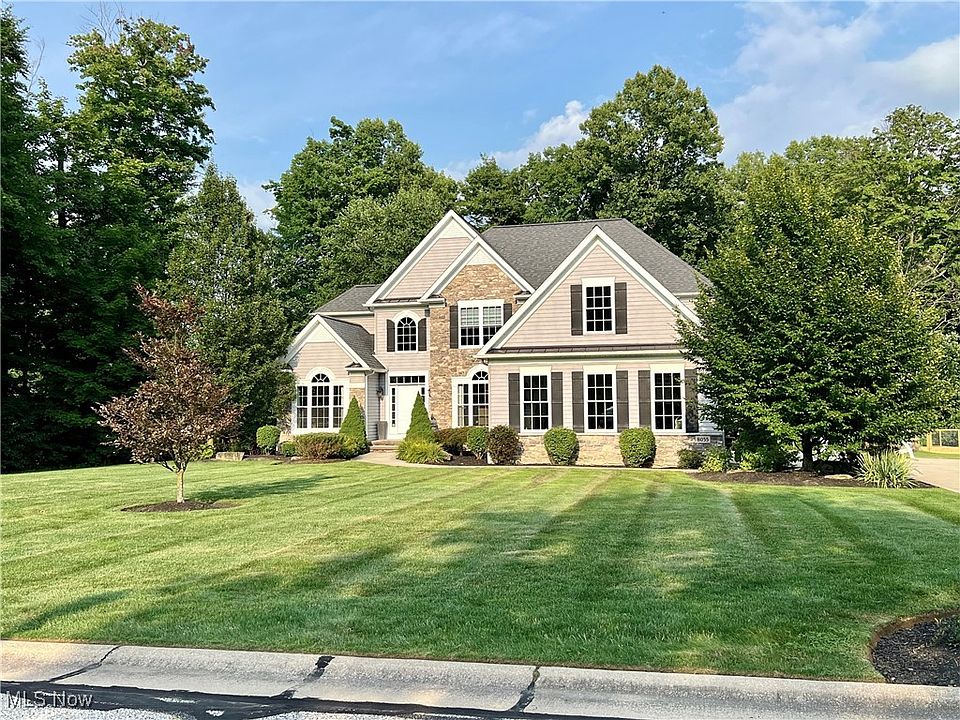 1st image of 8055 Fernway Ct