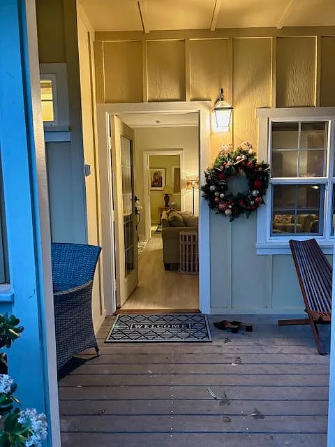 3 bed, 2.5 bath, 1401 sqft, $4,900 — Photo 4