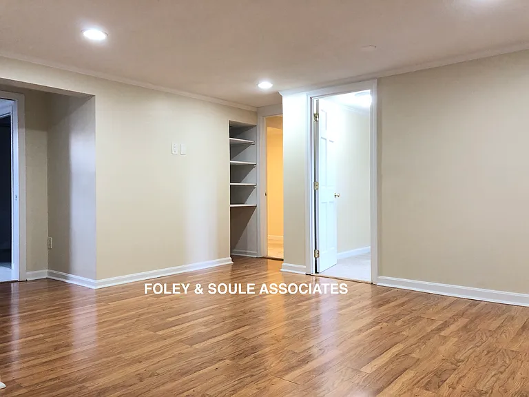 7 Oak St #5 — Photo 10