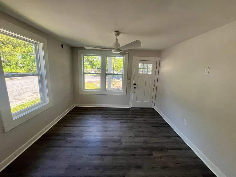 4020 Acl Blvd — Photo 5