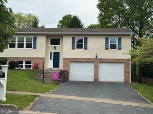 909 Bayberry Dr, State College, PA 16801