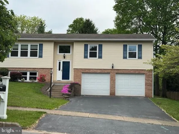 909 Bayberry Dr, State College, PA 16801